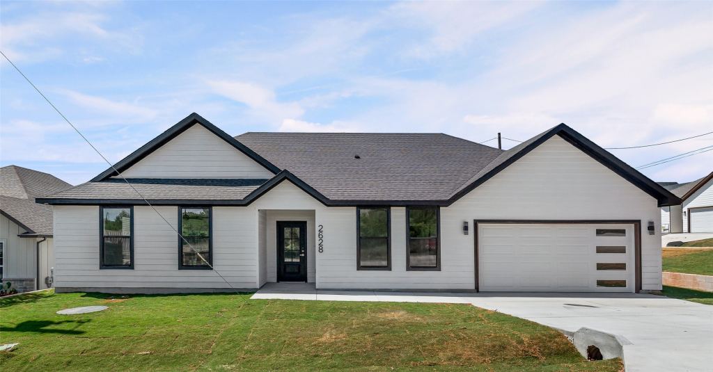 2628 White Rock Drive, Granbury, TX 76048 — photo 1