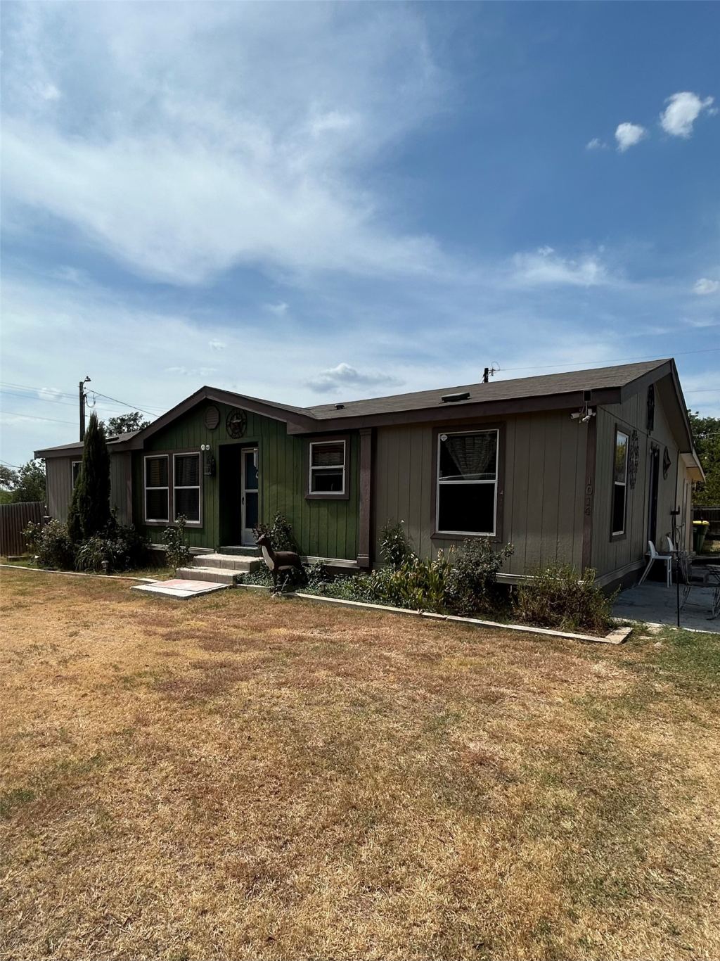 1014 Flamingo Road, Granbury, TX 76049 — photo 1