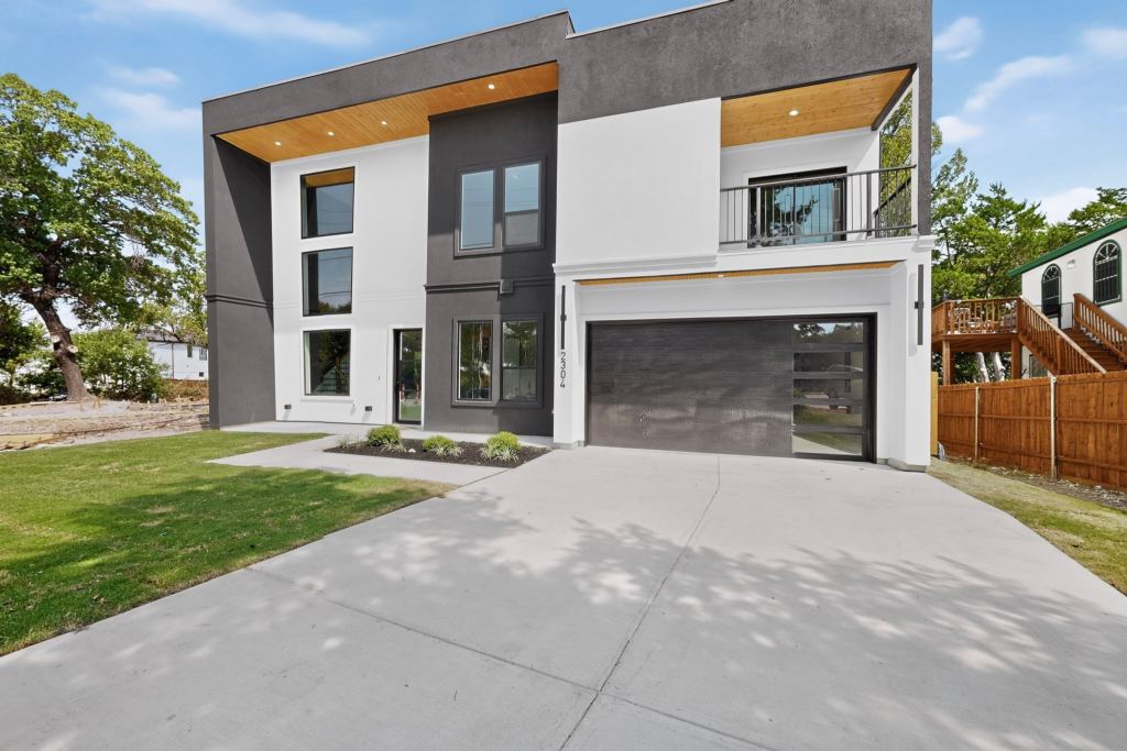 2304 Bonnie View Road