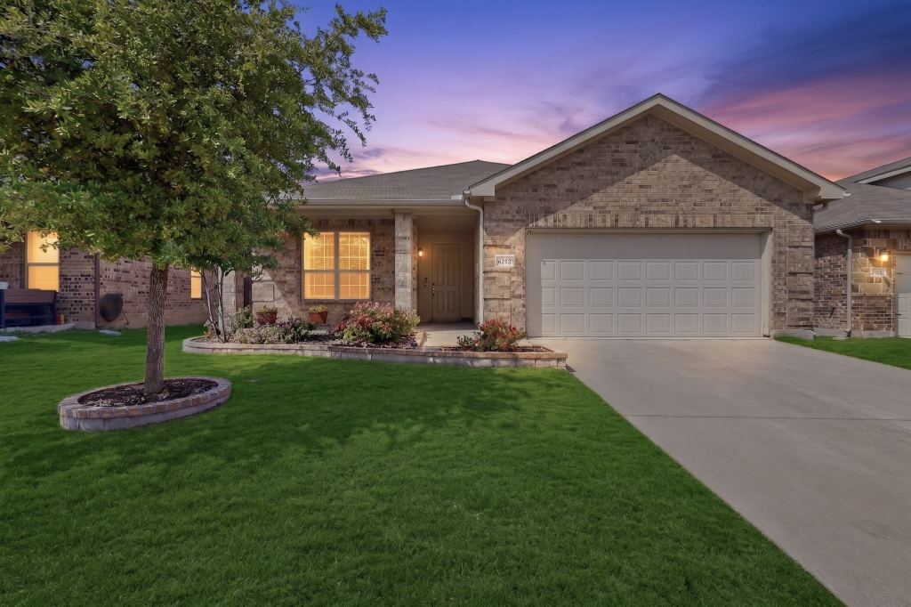 6212 Topsail Drive
