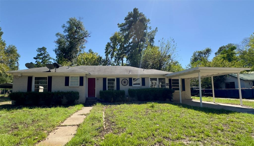 816 Finney Street, Sulphur Springs, TX 75482 — photo 1