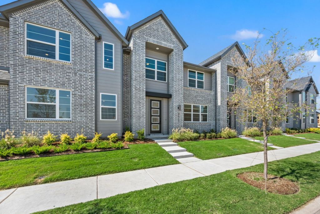 4513 Lamplights Drive, Celina, TX 75078 — photo 1