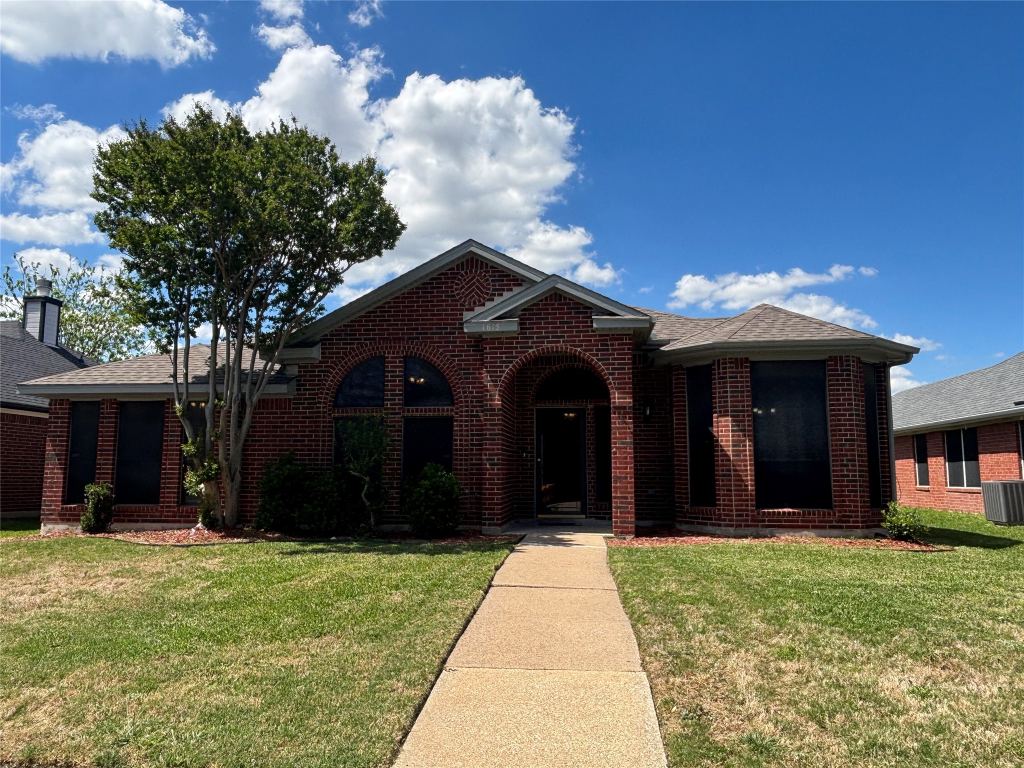 1615 Ariel Drive, Mesquite, TX 75181 — photo 1