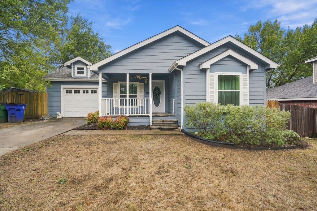 301 Pasley Street, Waxahachie, TX 75165 — photo 1