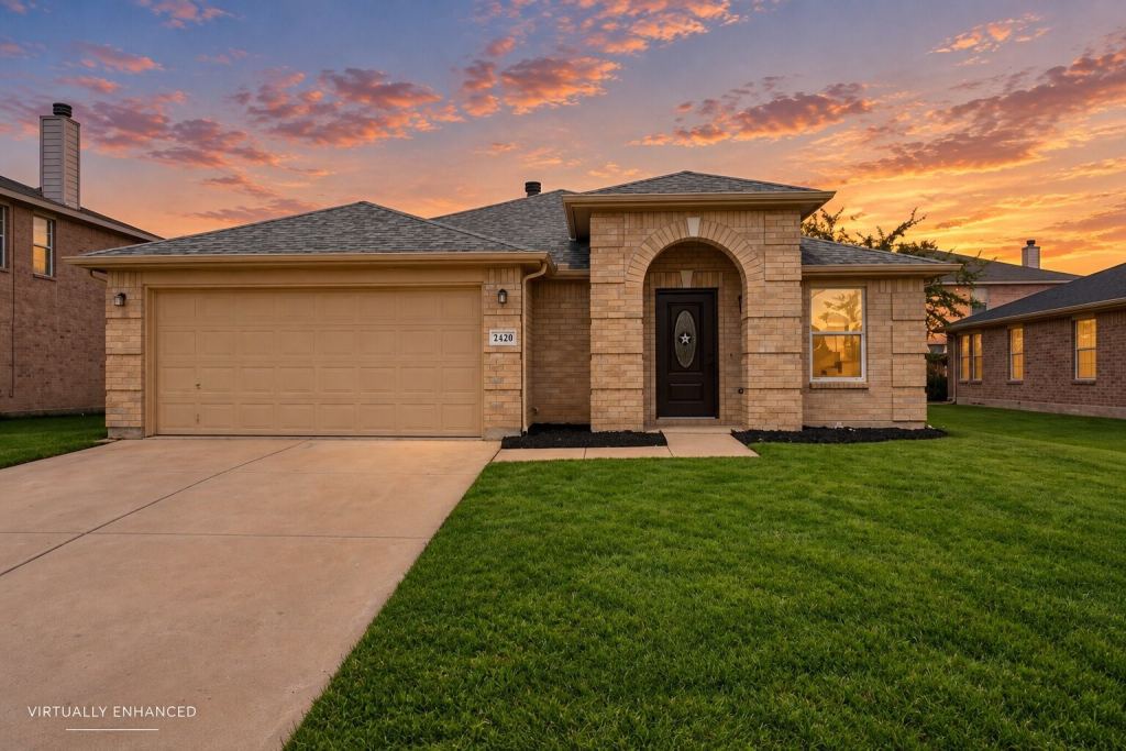 2420 Arroyo Springs Drive, Grand Prairie, TX 75052 — photo 1