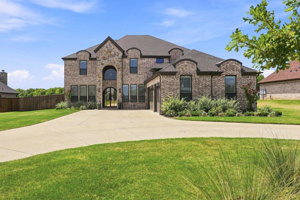 105 Shawnee Trail