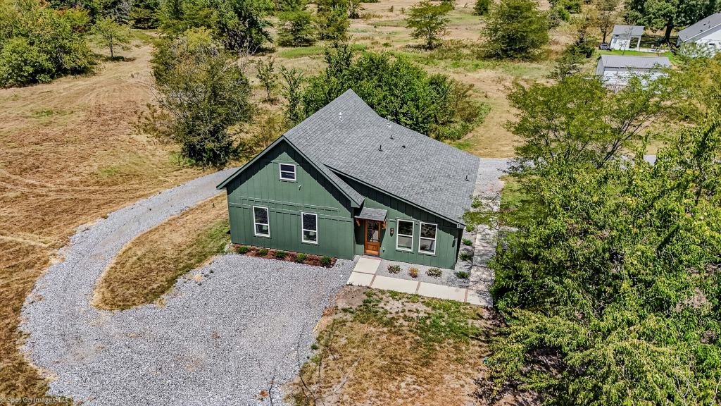 1530 County Road 3925