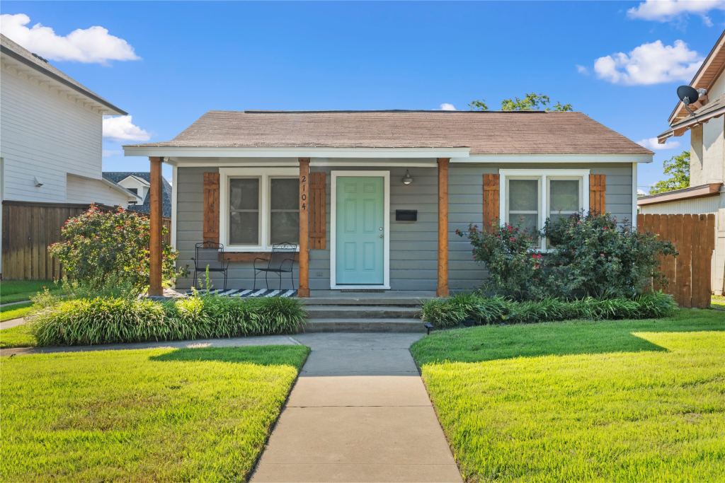 2104 Columbus Avenue, Waco, TX 76701 — photo 1