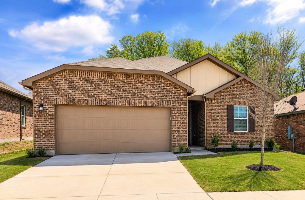 724 Crestridge Drive, Lavon, TX 75166 — photo 1