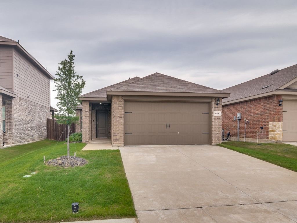 911 Corral Street, Royse City, TX 75189 — photo 1