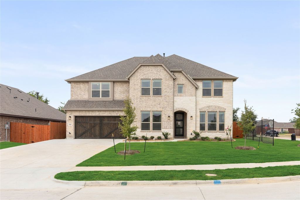 941 Cardinal Drive, Midlothian, TX 76065 — photo 1
