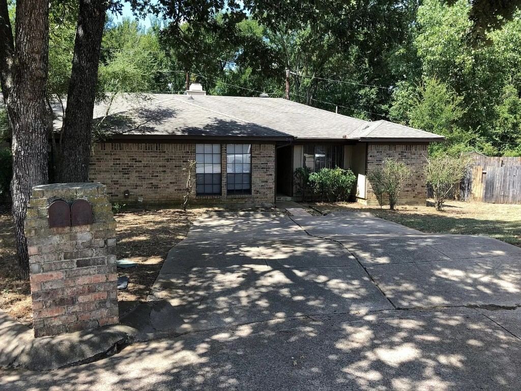 211 Alston Court, Mansfield, TX 76063 — photo 1