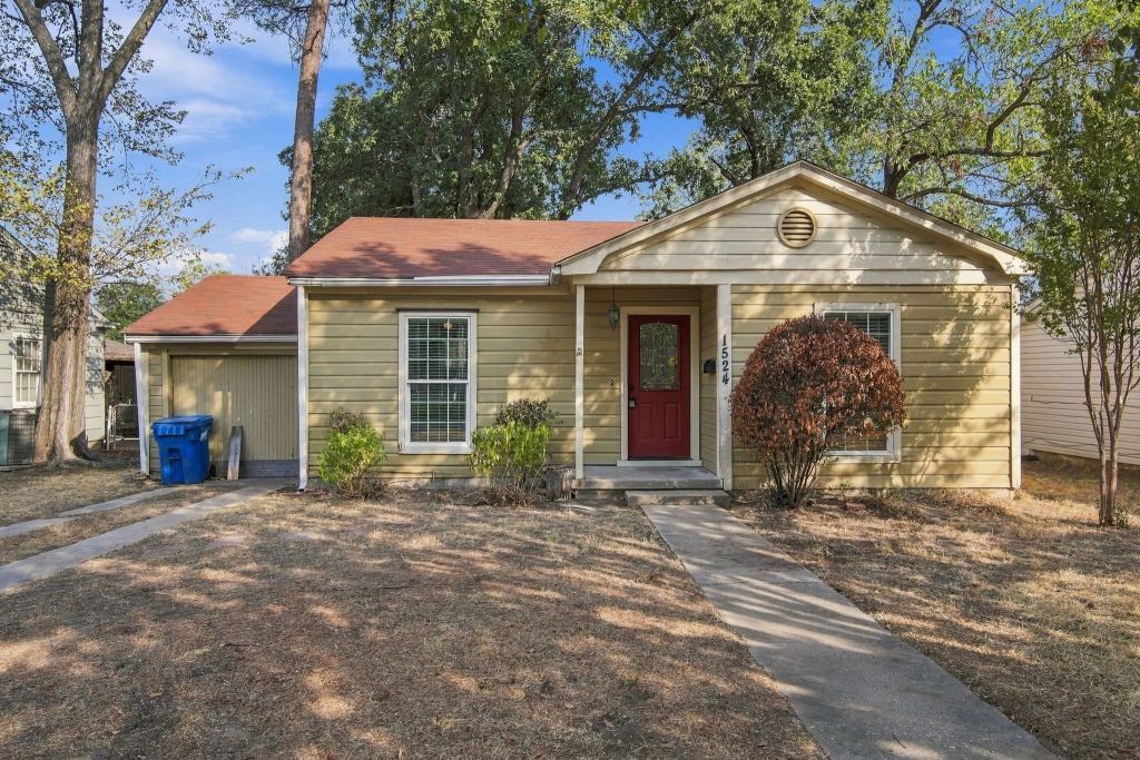 1524 Maplewood Avenue, Corsicana, TX 75110 — photo 1