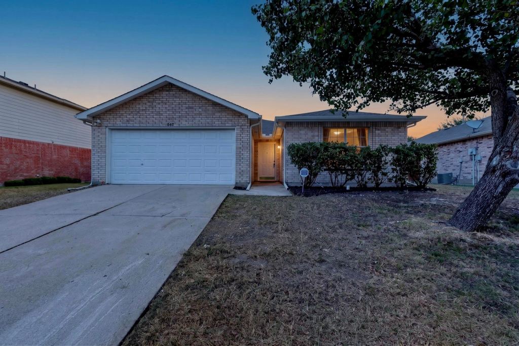 625 Spillway Drive, Little Elm, TX 75068 — photo 1