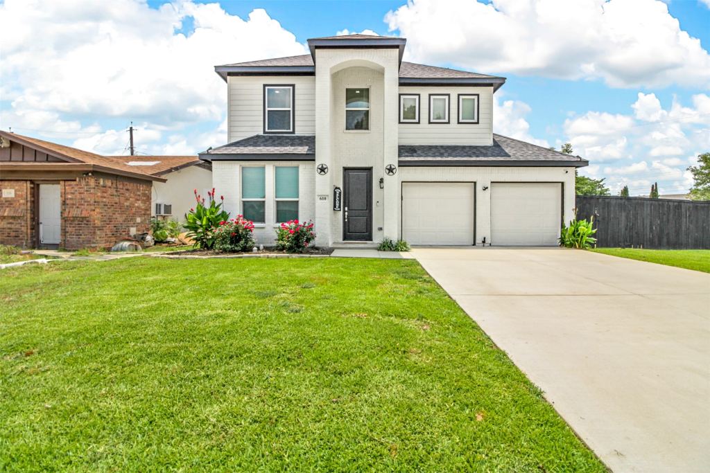610 Parker Circle, Garland, TX 75040 — photo 1