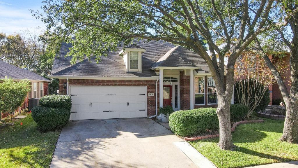 2109 Wentworth Drive, Flower Mound, TX 75028 — photo 1