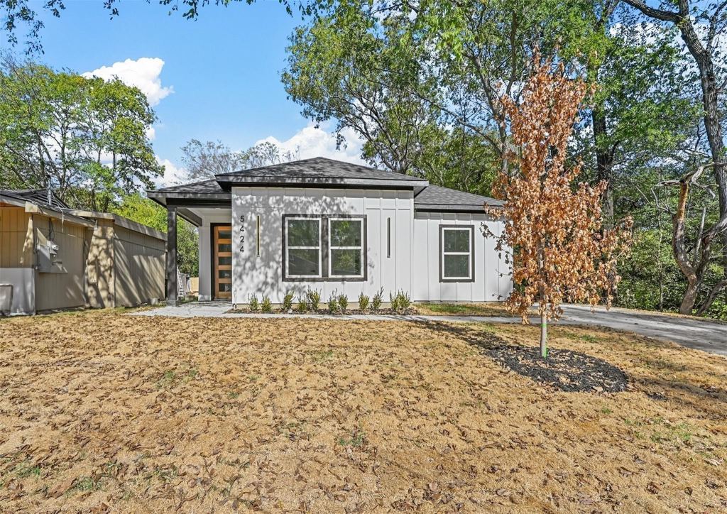 5424 Bourquin Street, Dallas, TX 75210 — photo 1