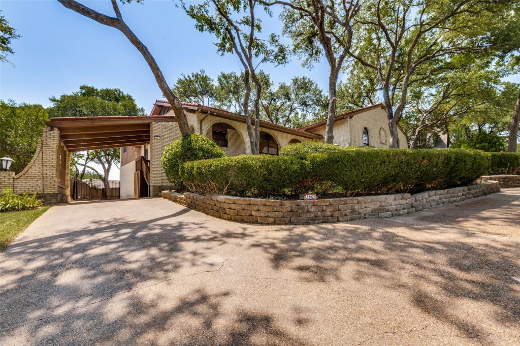 3202 Coronado Street, Irving, TX 75062 — photo 1