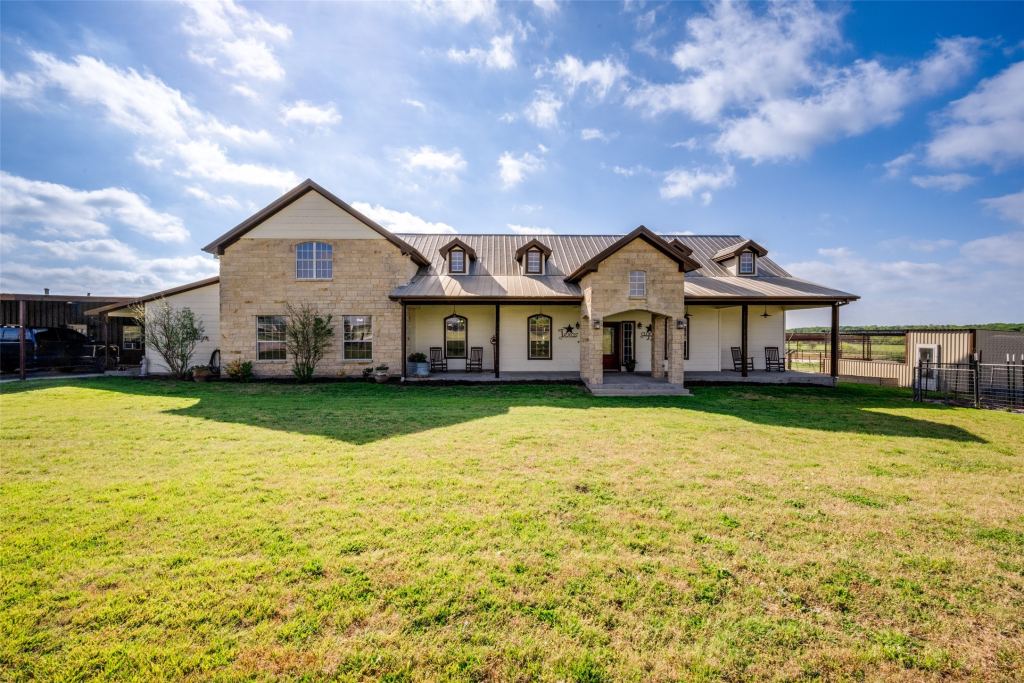 5855 Western Star Drive, Justin, TX 76247 — photo 1