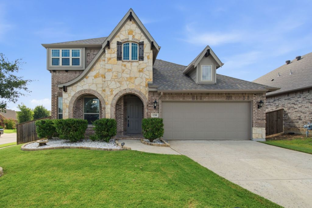 1218 Misty Ridge Drive, Justin, TX 76247 — photo 1