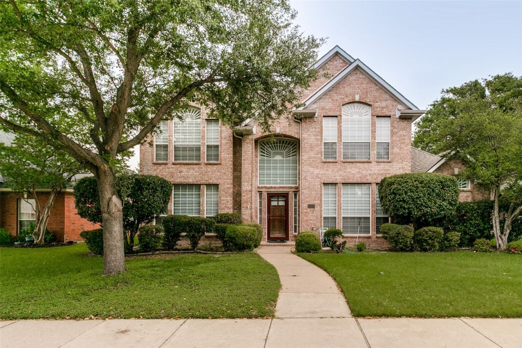 1222 Shadetree Lane