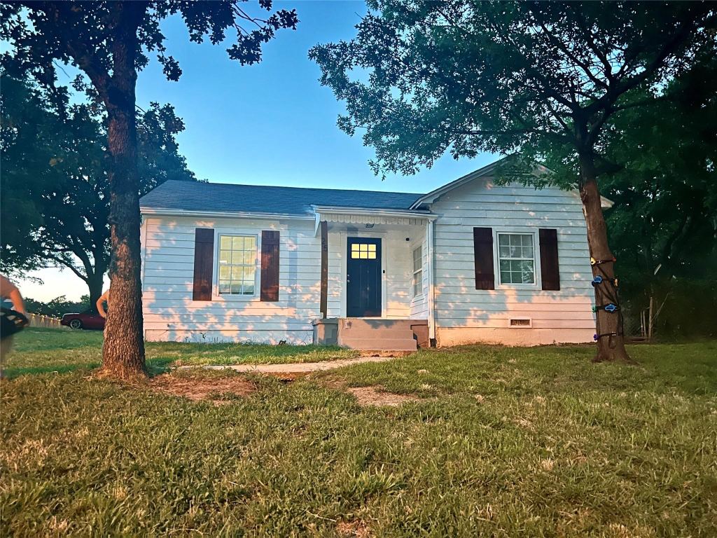 25 W Parnell Street, Denison, TX 75020 — photo 1