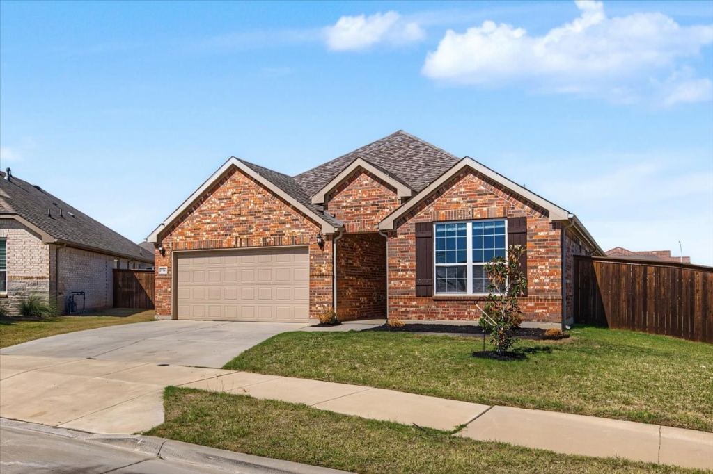 5949 Silverhollow Drive