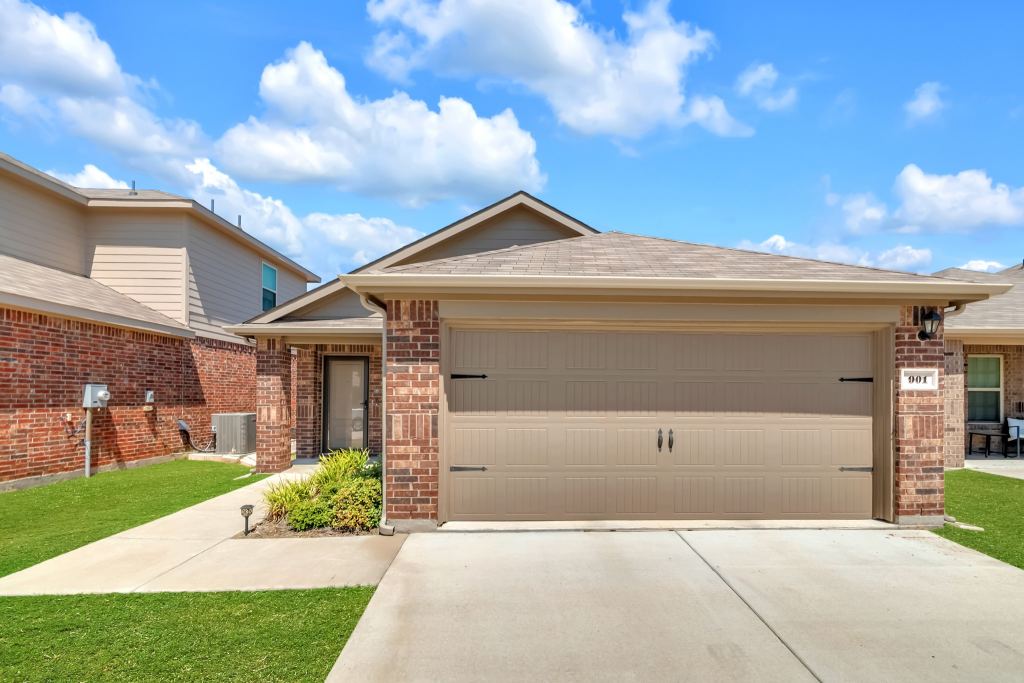 901 Country Road, Royse City, TX 75189 — photo 1