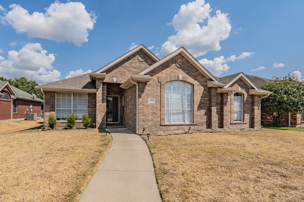 4820 Thames Drive, Grand Prairie, TX 75052 — photo 1