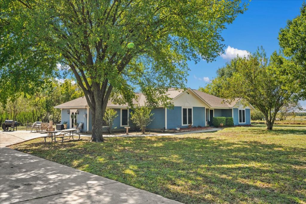 4715 Dell Drive, Greenville, TX 75401 — photo 1