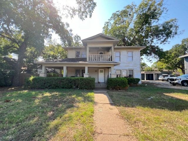 625 W Hickory Street, Denton, TX 76201 — photo 1