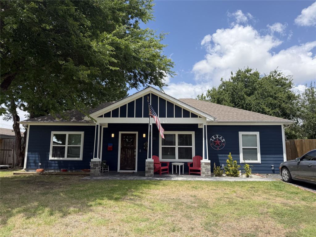 1338 S Pine Street, Grapevine, TX 76051 — photo 1