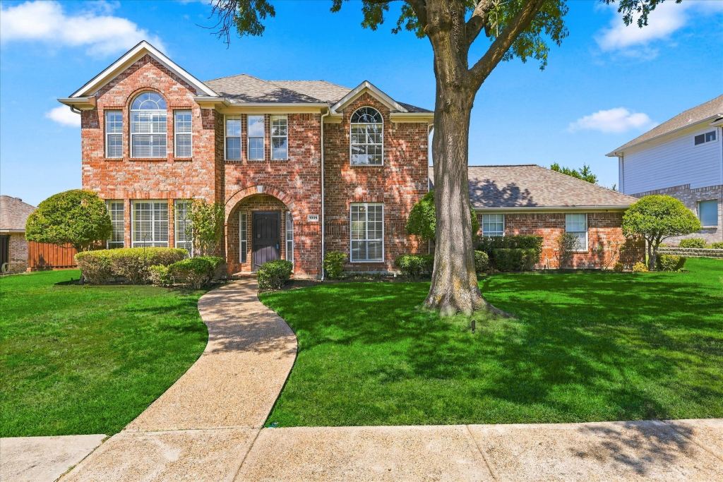 1221 Tralee Lane