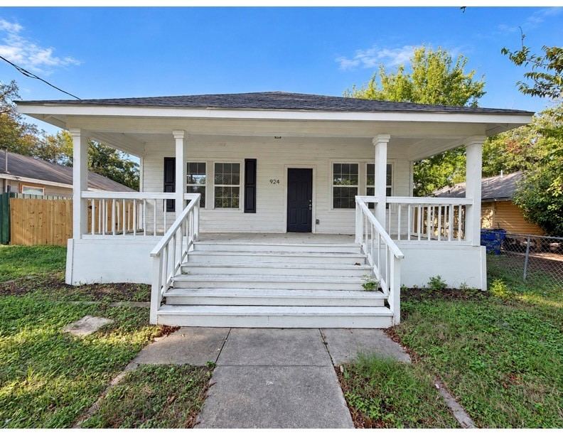 924 N 11th Street, Waco, TX 76707 — photo 1