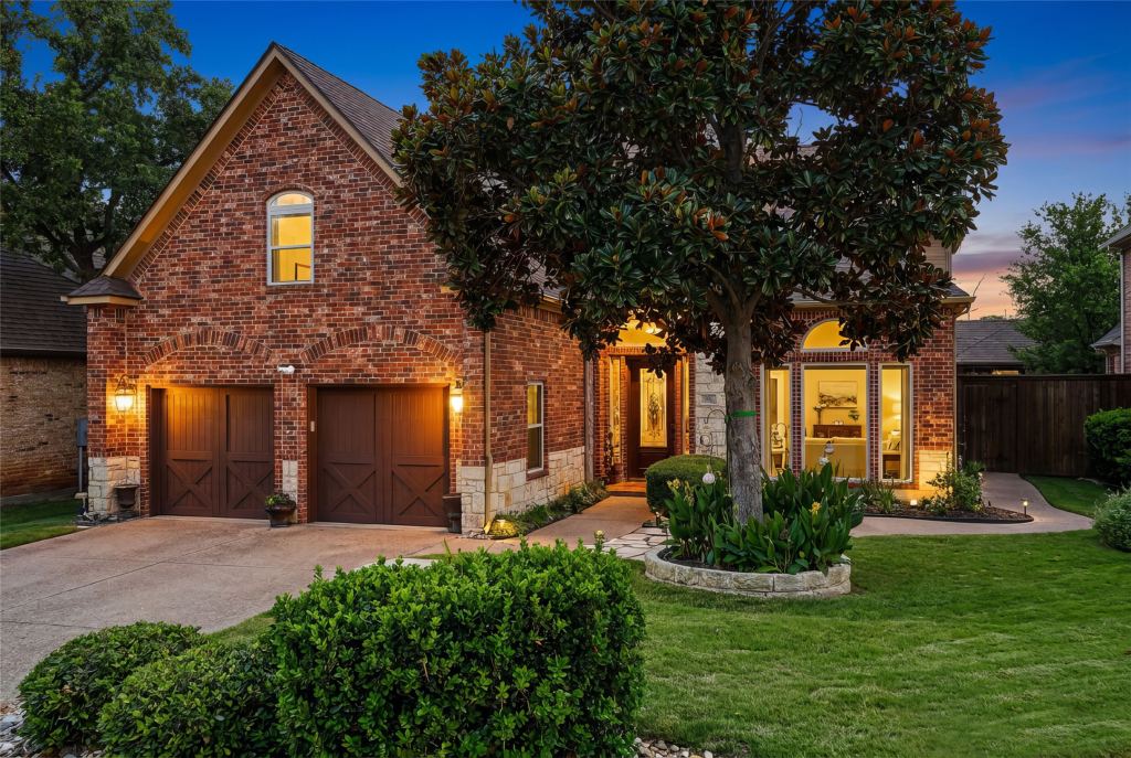 14 Jamie Court, Trophy Club, TX 76262 — photo 1