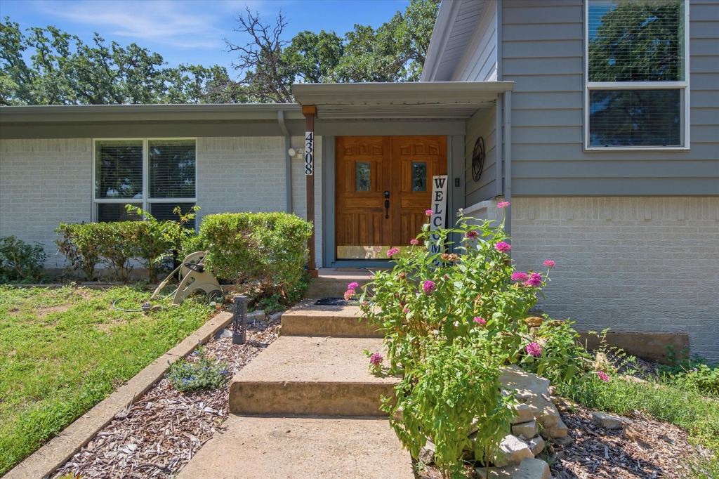 4308 Borden Drive, Arlington, TX 76017 — photo 1