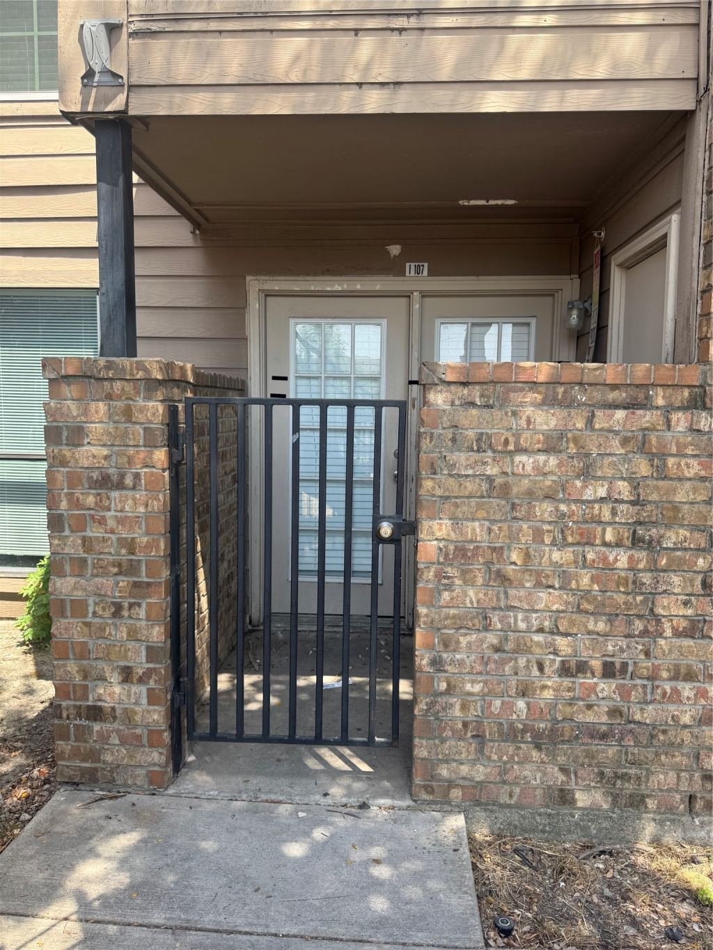 9817 Walnut Street 107, Dallas, TX 75243 — photo 1