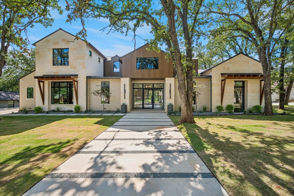413 Live Oak Drive