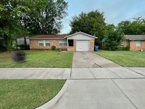 904 S Murray Street, McKinney, TX 75069 — photo 1