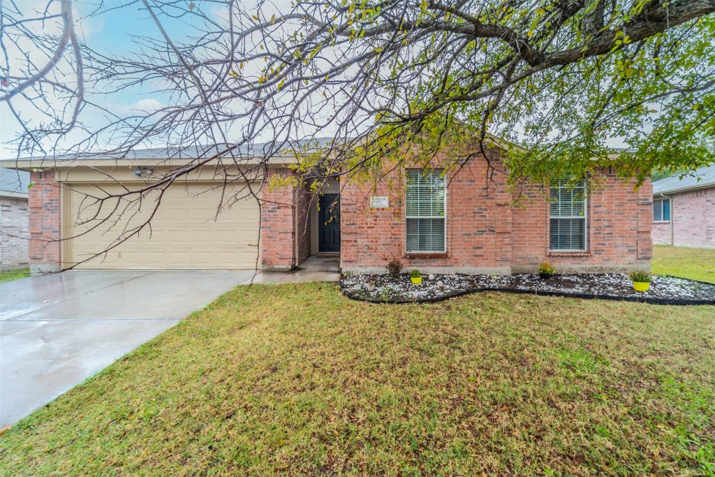 421 Oxford Street, Burleson, TX 76028 — photo 1