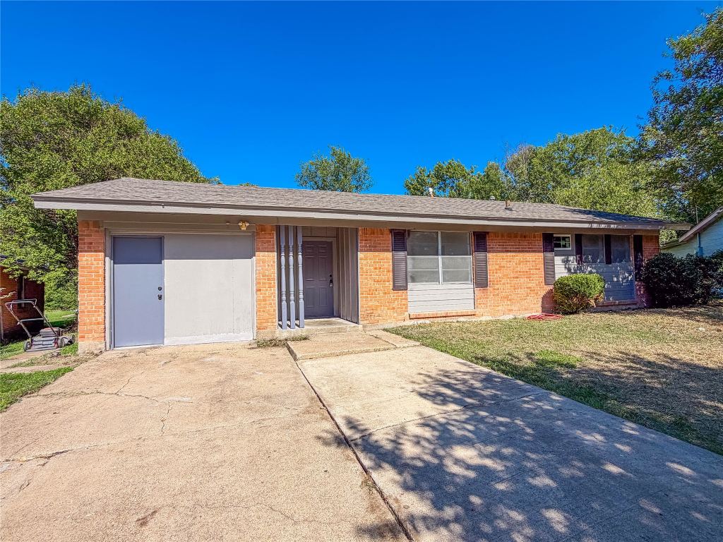 2608 Linda Drive, Ennis, TX 75119 — photo 1