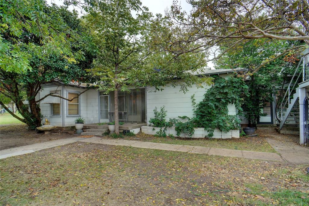 1000 Southeast Parkway, Azle, TX 76020 — photo 1