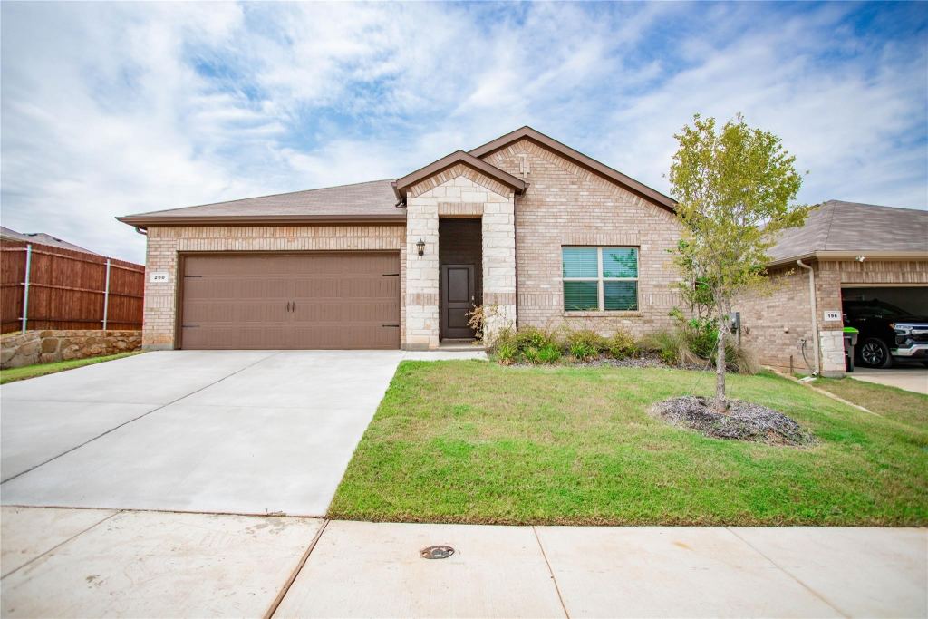 200 Lantana Trail, Boyd, TX 76023 — photo 1