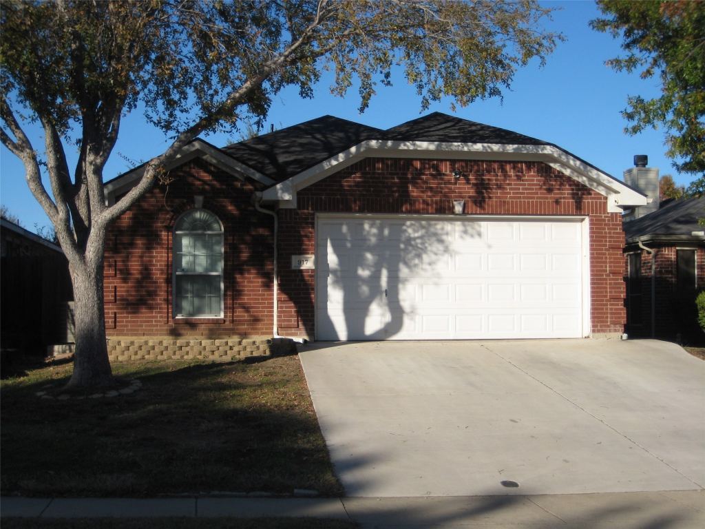 917 Cruise Street, Denton, TX 76207 — photo 1