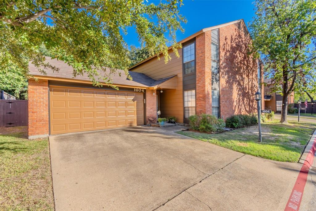 1604 Brentwood Drive, Irving, TX 75061 — photo 1