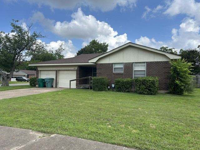 1821 W Belden Street, Sherman, TX 75092 — photo 1