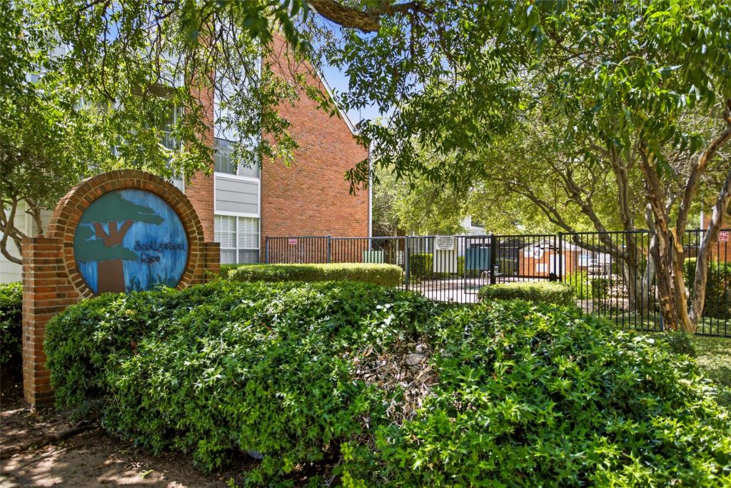 3206 S Fielder Road 100, Arlington, TX 76015 — photo 1