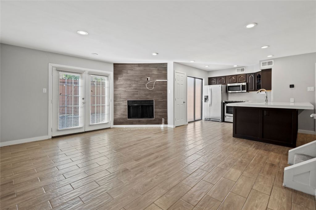 4371 Madera Road 4, Irving, TX 75038 — photo 1