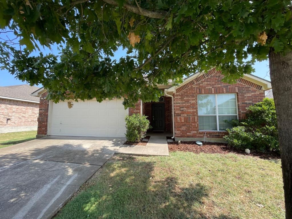 2049 Sunny Side Drive, Little Elm, TX 75068 — photo 1