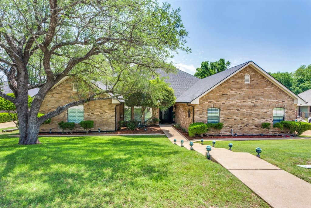 11905 Blue Creek Drive, Fort Worth, TX 76008 — photo 1